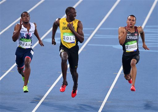 Bolt avanza a final en los 100 metros en Río