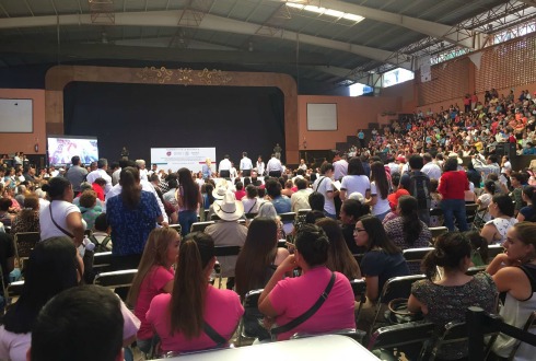 Anuncian mil 600 mdp y 50 comedores para Jalisco
