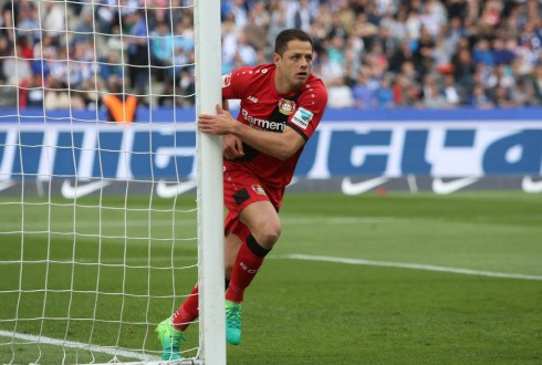Además de Chicharito, Lyon también estaría interesado en Vela