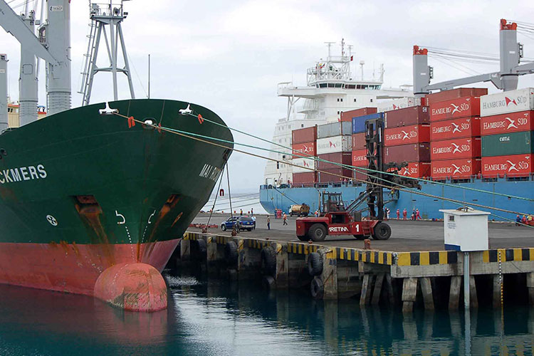 Exportaciones crecen 3.6 por ciento anual en abril: INEGI