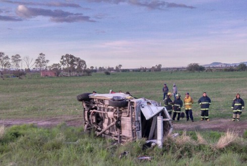 Volcadura en Aguascalientes deja 5 muertos y 14 heridos Volcadura en Aguascalientes deja 5 muertos y 14 heridos