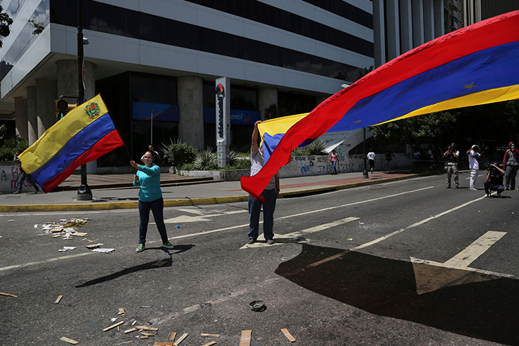 Ecuador apoya a Venezuela para instalar la ANC — VENEZUELA