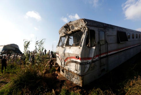 Choque de trenes en Egipto deja varios muertos y heridos