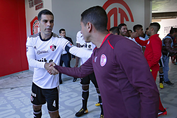 Tras escándalo, Nike y Gillete abandonan a Rafa Márquez Tras escándalo, Nike y Gillete abandonan a Rafa Márquez