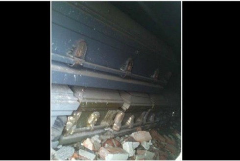 VIDEO: Ciudadano halló una bodega con 19 ataúdes bajo un puente