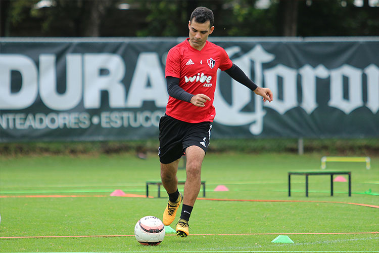 Rafa Márquez podría regresar esta noche ante Chivas