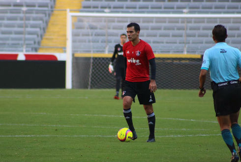 Rafa Márquez regresó a la alineación del Atlas, en amistoso
