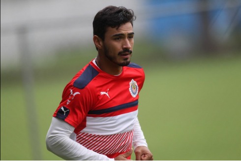 Alanís, habilitado en Chivas