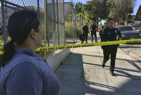 Dos víctimas en tiroteo en escuela de Los Ángeles