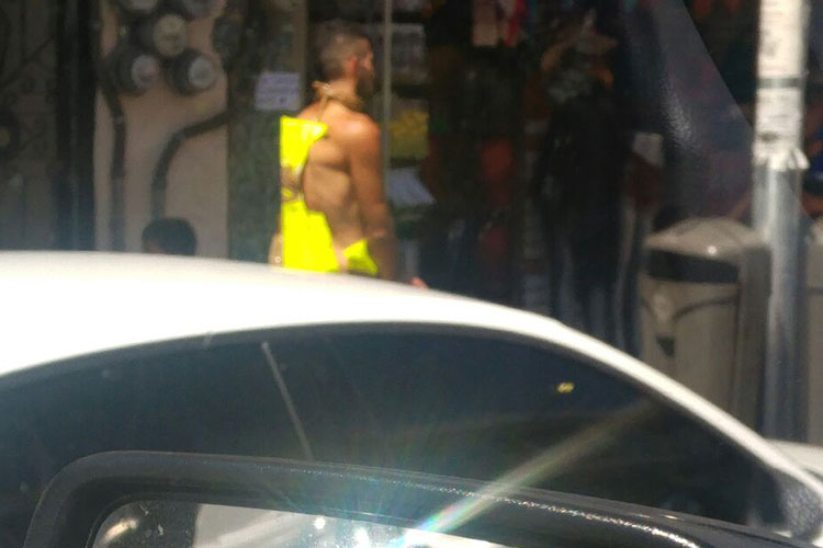 Desnudan y exhiben a ladrón Desnudan y exhiben a ladrón