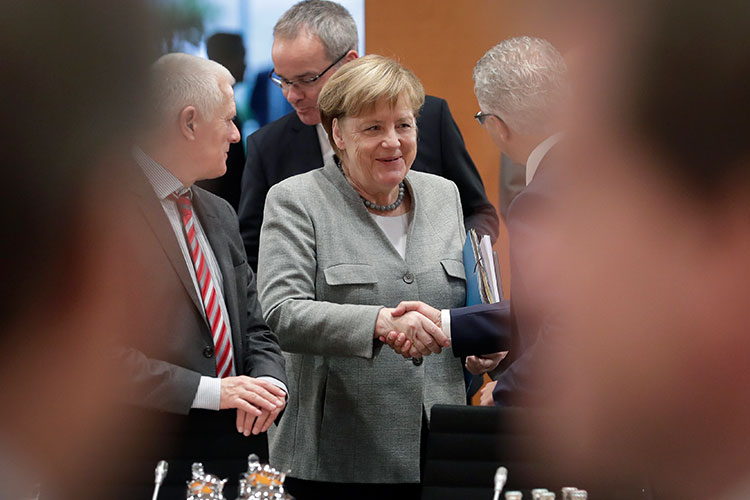 Merkel lidera un año más la lista Merkel lidera un año más la lista