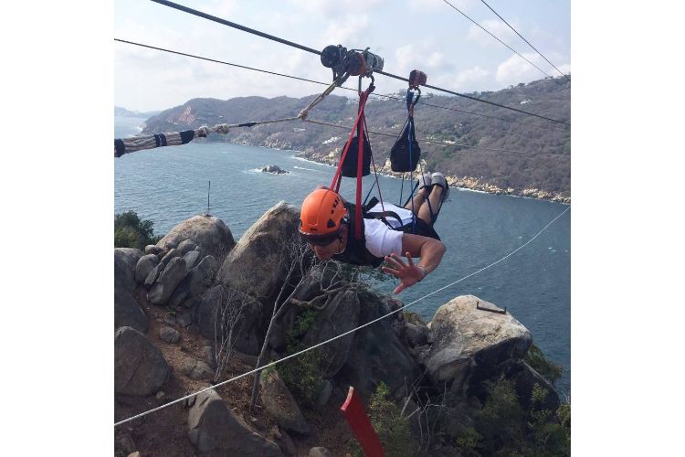 Arriesgue. Con la tirolesa Xtasea, Acapulco incursiona en el turismo de aventura. (Fotos: Especial)