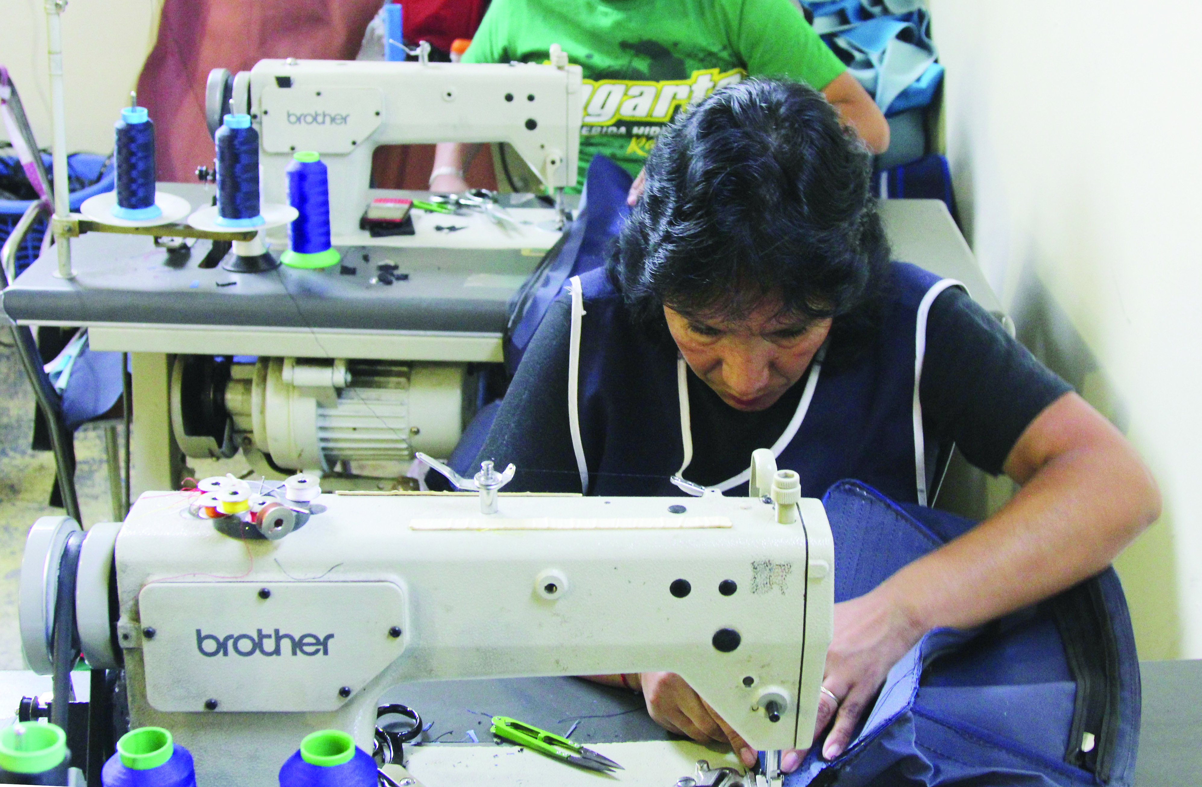 Implementar tecnología, reto de la industria vestido | NTR Guadalajara
