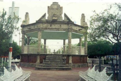 Golpes, amenazas e intento de plagio