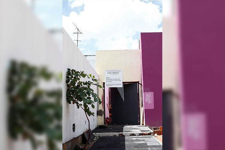 Museo Y Vestidos En Una Casa De Barragán Ntr Guadalajara