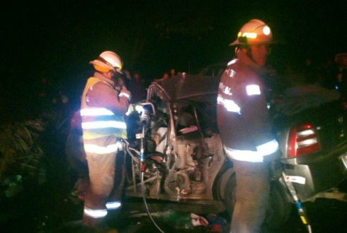 Accidente en carretera a la Magdalena deja dos muertos