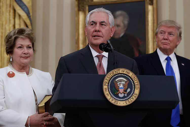 A diferencia de Trump, Tillerson tiene estilo discreto
