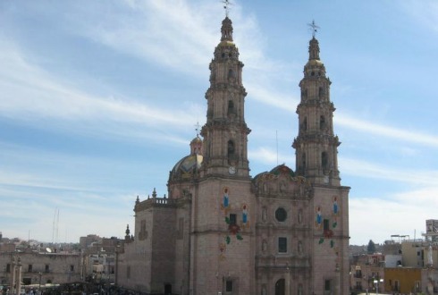 Hombre se prende fuego en templo de San Juan de los Lagos