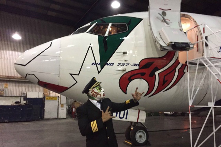 Presentan aviones pintados como Dr. Wagner y Psycho Clown