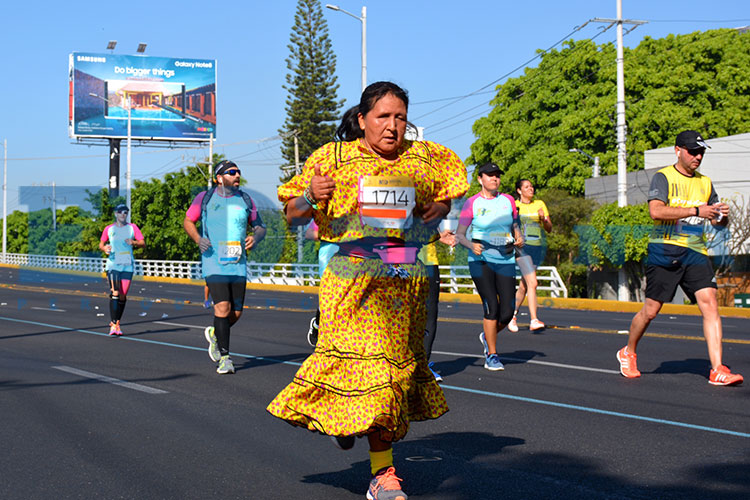 Se Estrena Raramuri En Maraton Tapatio Ntr Guadalajara