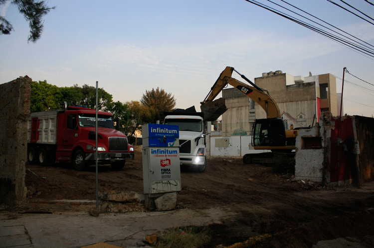 Denuncian abuso y desperdicio de agua