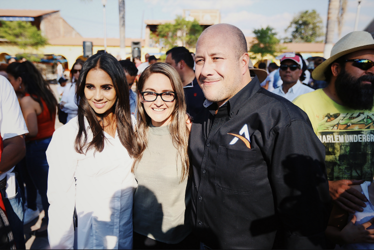 Promete Alfaro becas a estudiantes de Jalisco