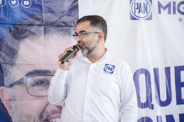 Martínez ofrece empleo en Cuautla