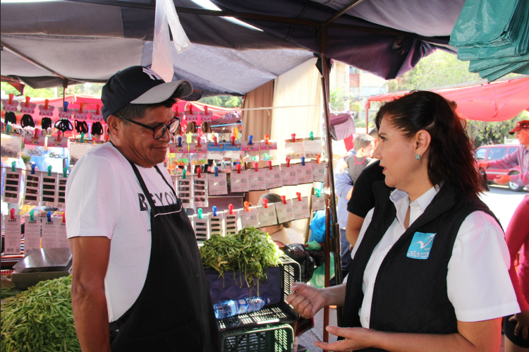 Recorre Martha Araiza El Sauz