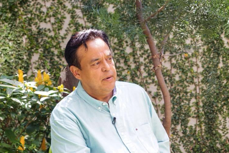 Promete Cosío Gaona impulso al deporte escolar y comunitario