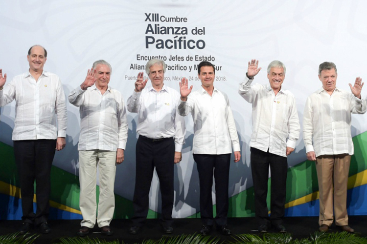 Firman Plan de Acción de Puerto Vallarta