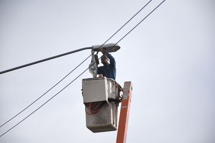 Presume GDL 99 en luminarias NTR Guadalajara
