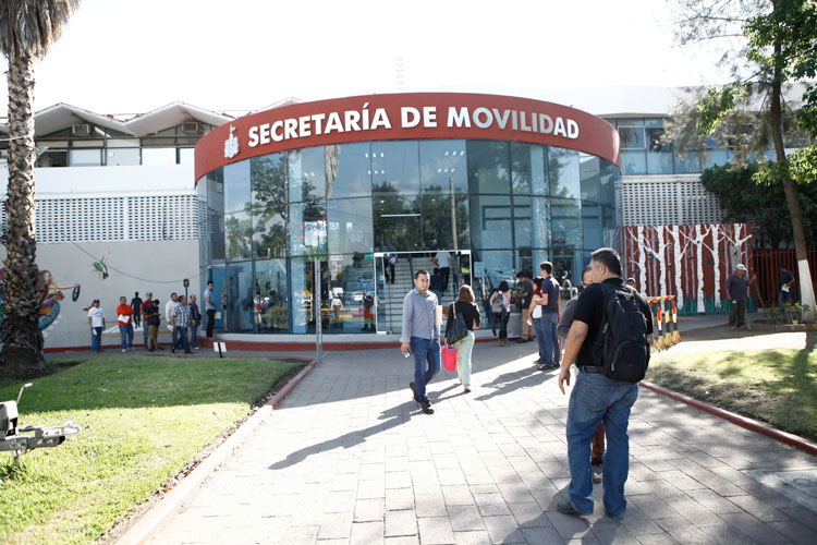 Austeridad, sólo en ley; 0.2% ahorrado