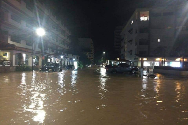 Lluvias de 'Narda' dejan 20 casas afectadas en Puerto Vallarta
