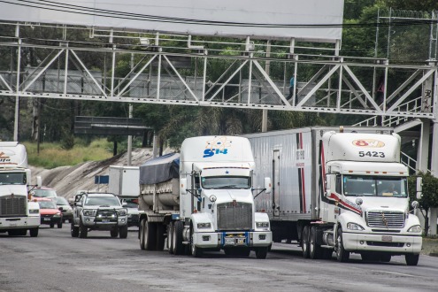 Sostienen transportistas que no cederán a tarifa 