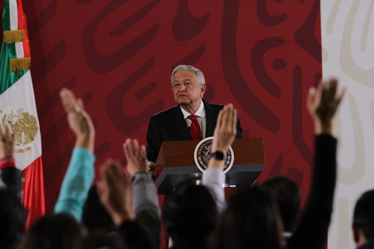 No puedo condenar a Calderón: AMLO 