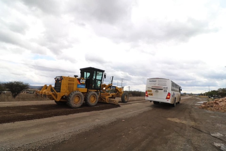 Empresas abandonan carretera en los Altos