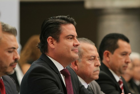 Aristóteles Sandoval renuncia a secretaría del PRI
