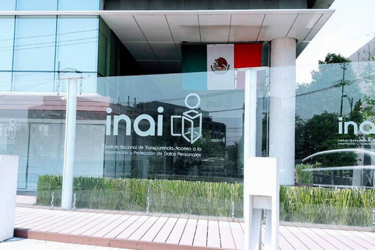 AMLO manda a revisión a organismos autónomos