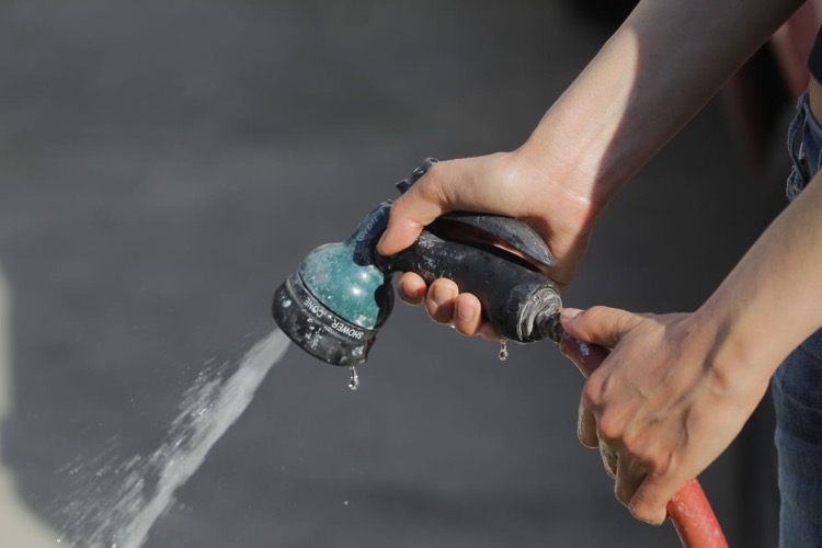 Alfaro se contradice en el tema de agua: experto