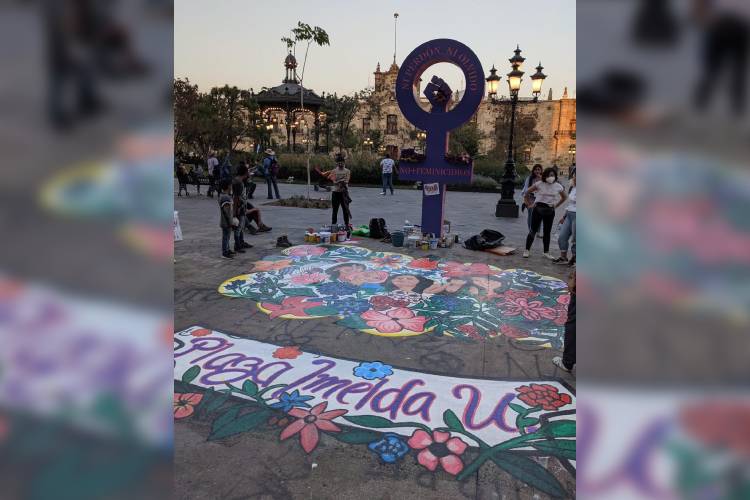 Dedican a víctimas mural en la Antimonumenta