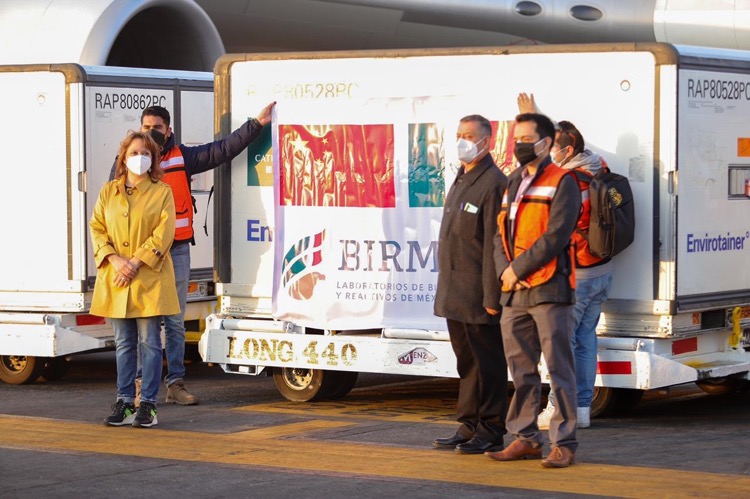 México recibe el embarque más numeroso de dosis contra Covid-19