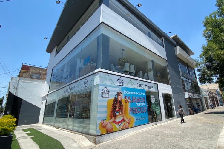 Minoristas pierden empleados e ingresos