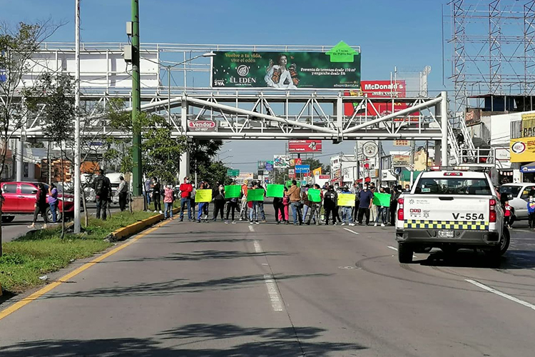 Afectados por lluvias cierran López Mateos NTR Guadalajara