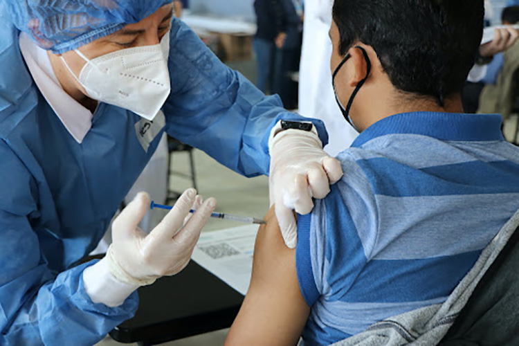 UdeG sugiere otra dosis de Cansino