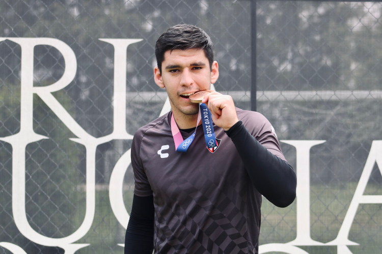 Bronce que le cambia la vida a Angulo - El Diario NTR | NTR Guadalajara