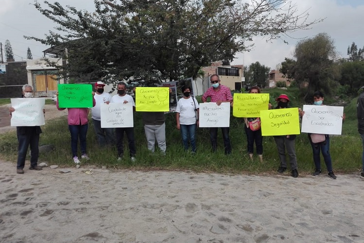 Habitantes de Tonalá exigen saneamiento del Arroyo Río Azul