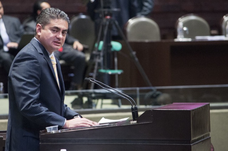 Lamenta diputado ataques de AMLO contra el INE