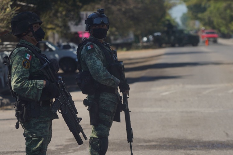 Suman 14 cuerpos los encontrados en fosas de Michoacán