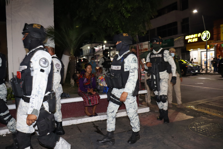Agentes dispersan caravana de migrantes en Tapachula | NTR Guadalajara