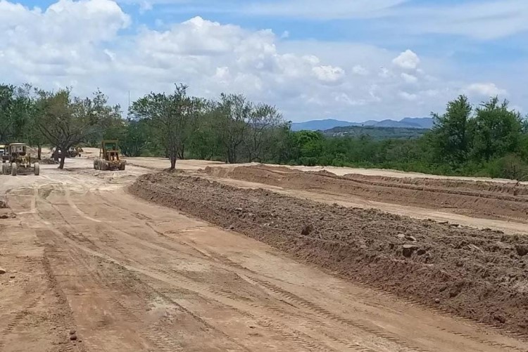Culpa Rector a Iconia por retraso en construcción de jardín botánico